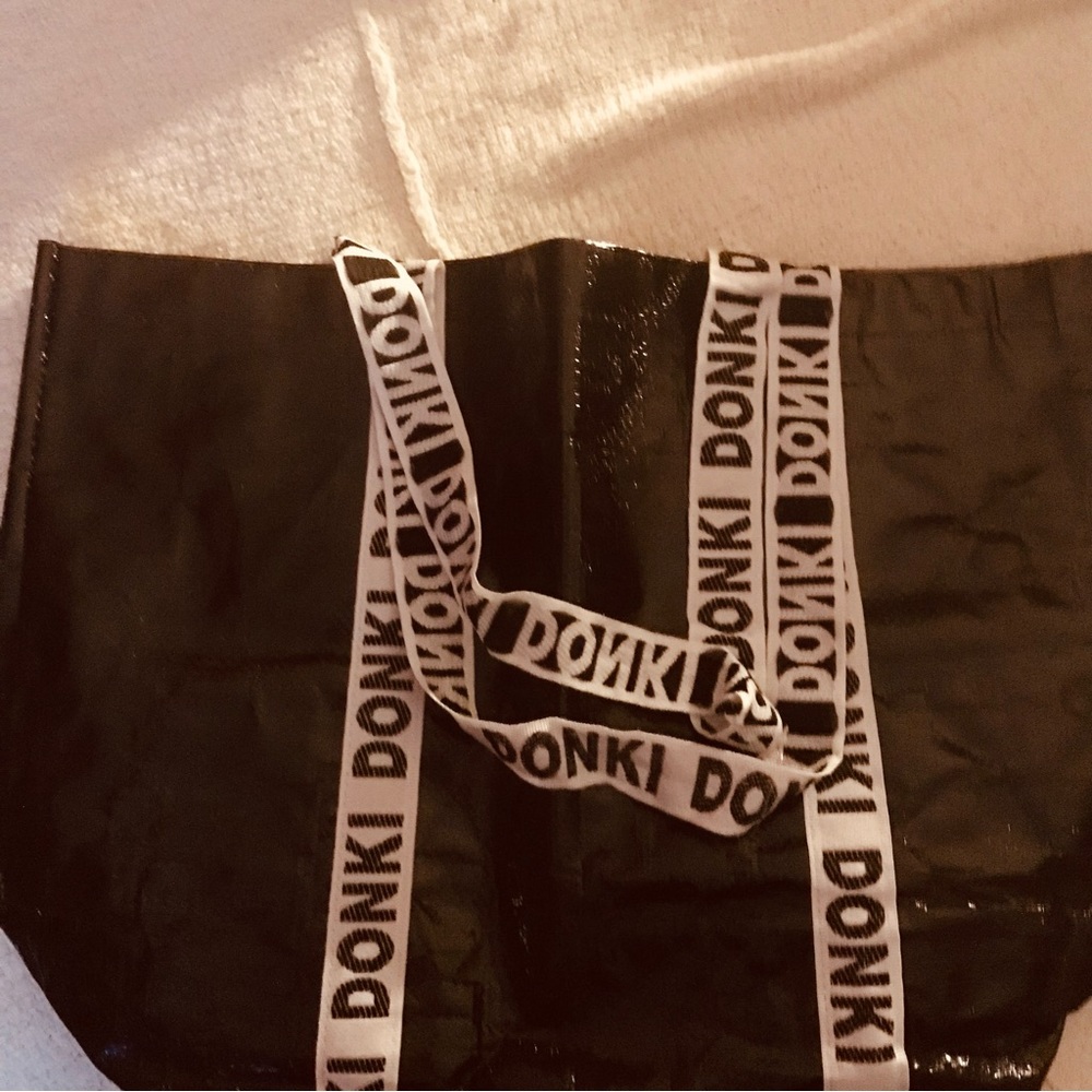DONKI Lg Shopping Tote From Hawaii Black & White